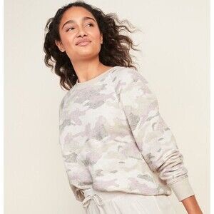 Old Navy NWT Vintage Camouflage Sweatshirt Women’s Size Medium